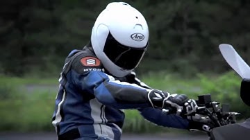 Video: Sự khác biệt giữa phanh ABS và không có ABS trên đường trơn trượt