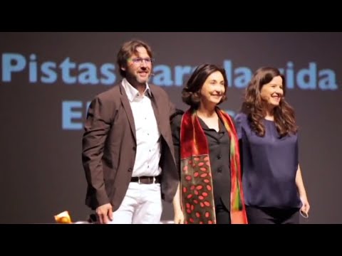 Elsa Punset schlank mit