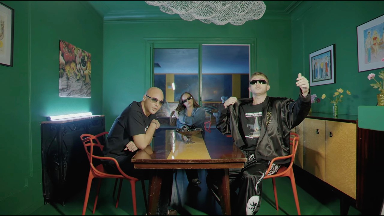 Watch Alkpote - Plus loin (feat Vald) - Les Ultimes Marches de l'Empereur #5 (Clip officiel) on YouTube Watch Alkpote - Plus loin (feat Vald) - Les Ultimes Marches de l'Empereur #5 (Clip officiel) on YouTube