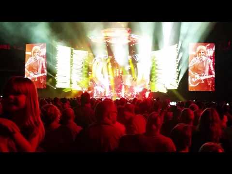 Jeff Lynne's ELO at Wembley Stadium 24/6/17 - Roll Over Beethoven