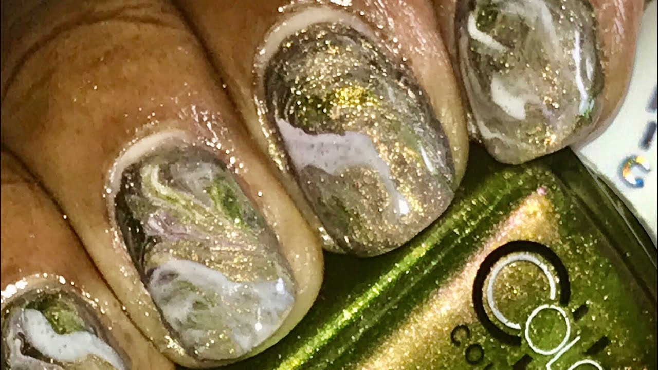 COLOR CLUB OIL SLICK FLUID NAIL ART