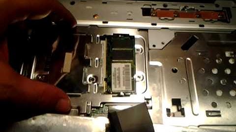 Fujitsu Siemens Amilo A1650G Memory Location and Expansion Procedure