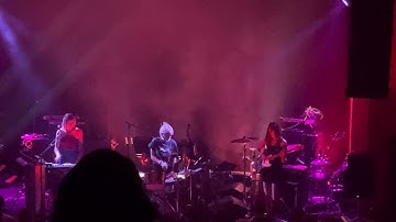 Automatic- Lucy- LIVE