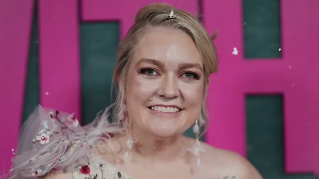 'It Ends with Us' author Colleen Hoover reveals cancer diagnosis