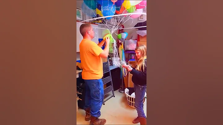 Trying a bow by Jaime...