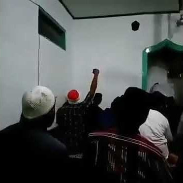 Teriak teriak di masjid waktu shalat Tarawih