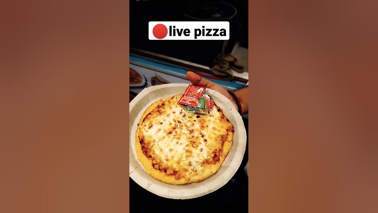 pizza kaise Banta hai hai live pizza 🍕 streetfood shorts 