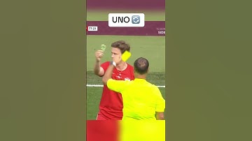 He pulled the UNO reverse card on the ref after the yellow card 😂 (via Sidemen Charity Match)