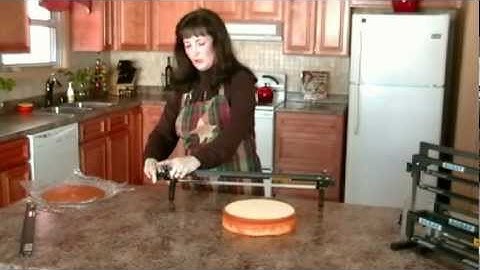 Agbay Cake Leveler - leveling and splitting