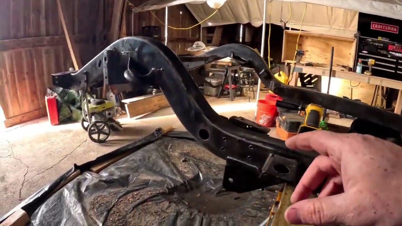 Jeep Wrangler TJ Restore - Covering the Frame with Eastwood Rust Encapsulator - E4