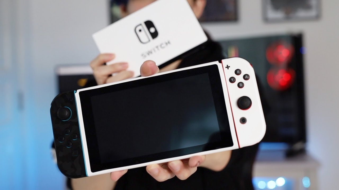 White nintendo. Нинтендо свитч белая. Nintendo Switch Lite White. Нинтендо свитч чёрный и белый. Nintendo Switch с белой рамкой.