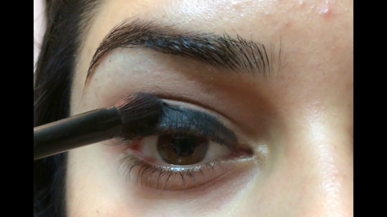 Classic Black Smokey Eye - YouTube