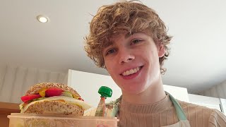 ASMR - Mother makes you a lunchbox