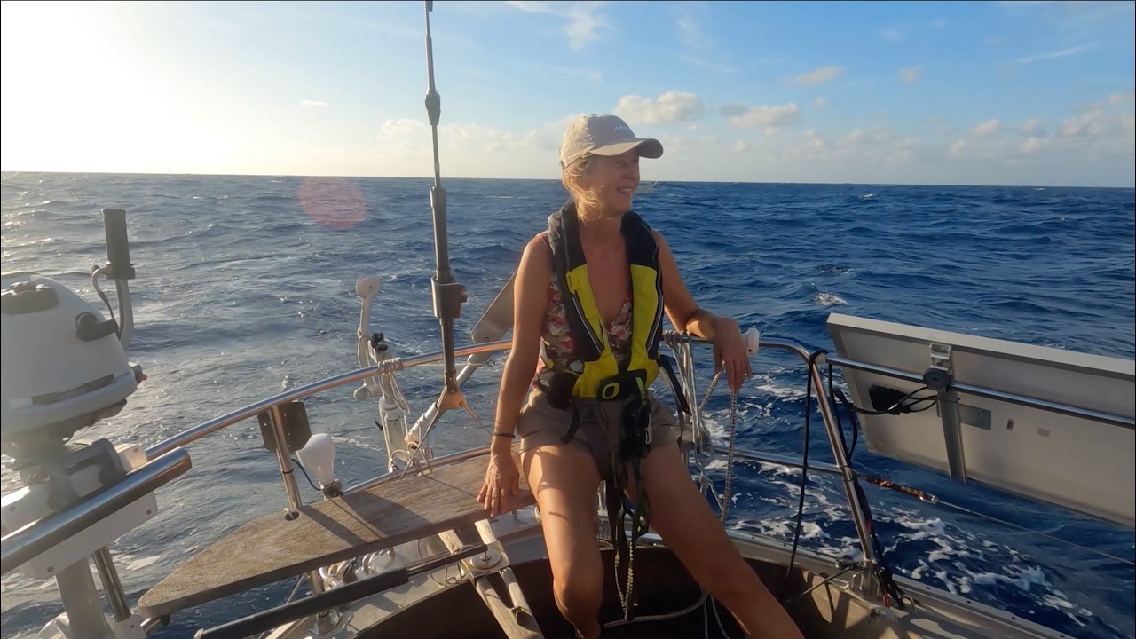 ⁣No Autopilot, No Plotter, No Mail | When thinks break on the Indian Ocean - Ep 280