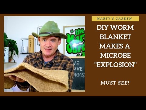 DIY Worm Blanket Makes A "Microbe Explosion"