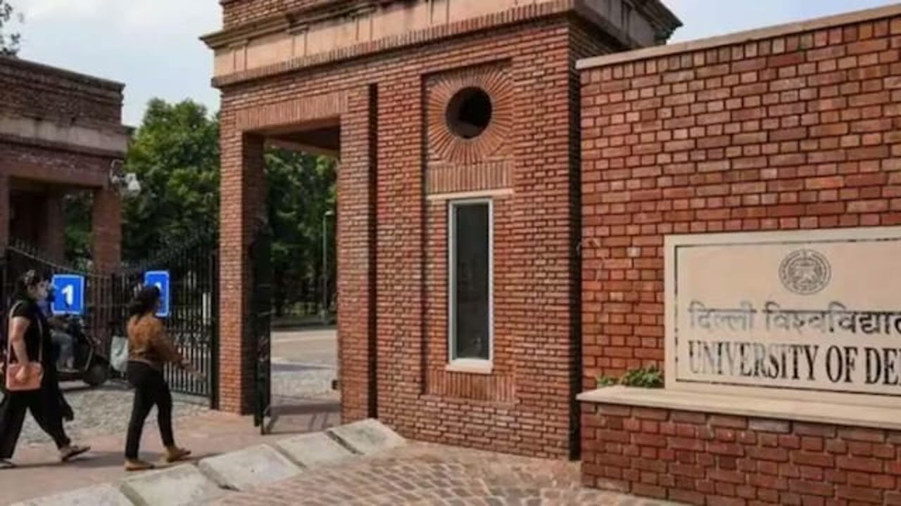 Delhi University Introduces MA In Hindi Journalism Course Begins This Year