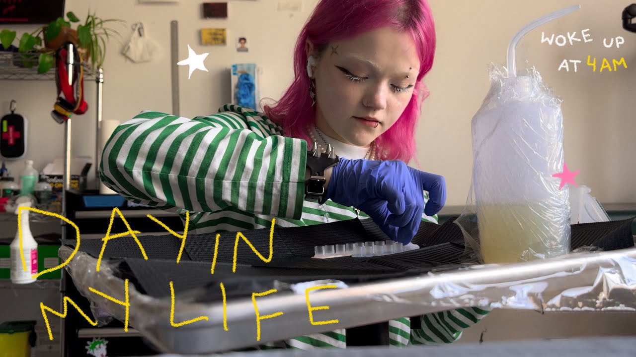 a realistic day in my life as a tattoo artist in montréal 🌀🍎⭐️