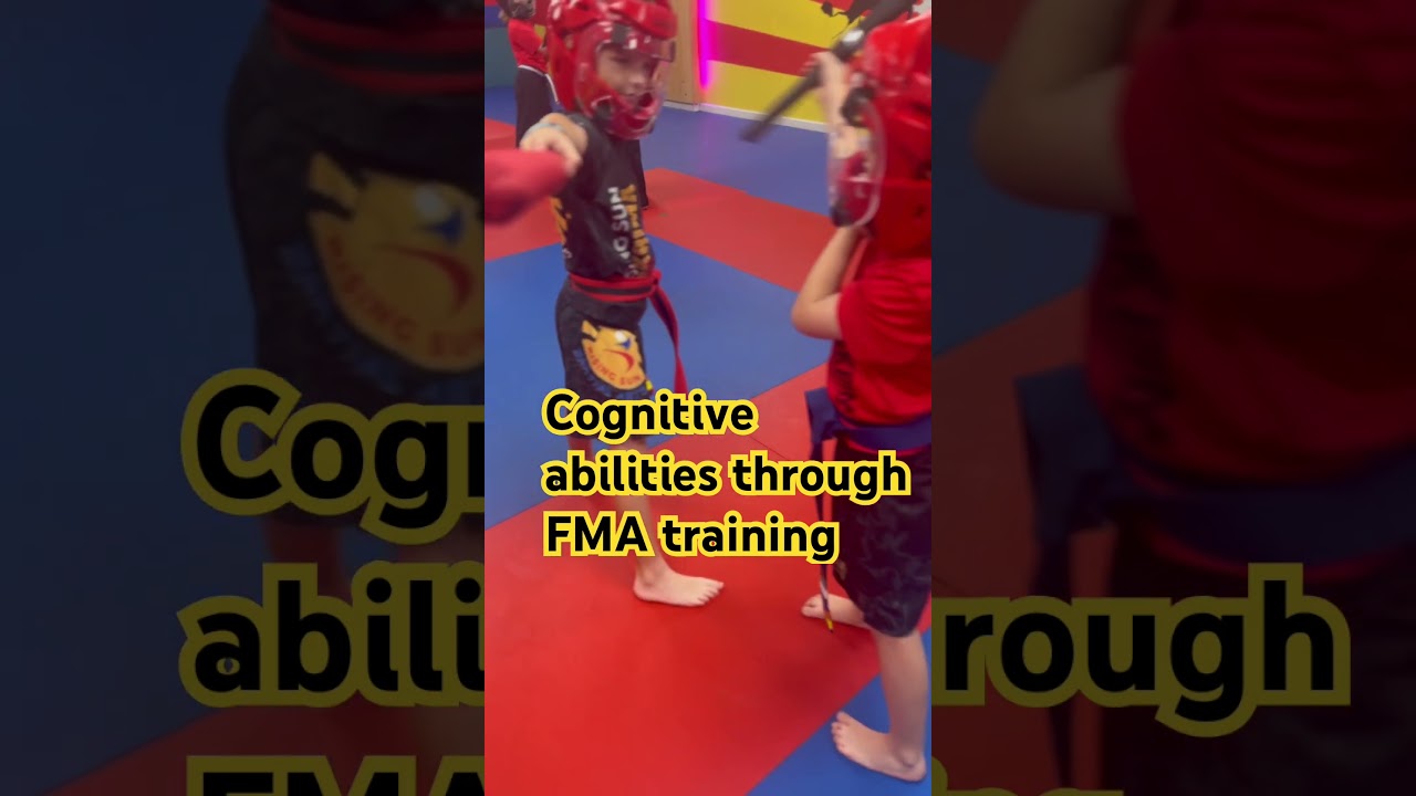🤨 People that train in Kali or have huge increase in cognitive abilities 