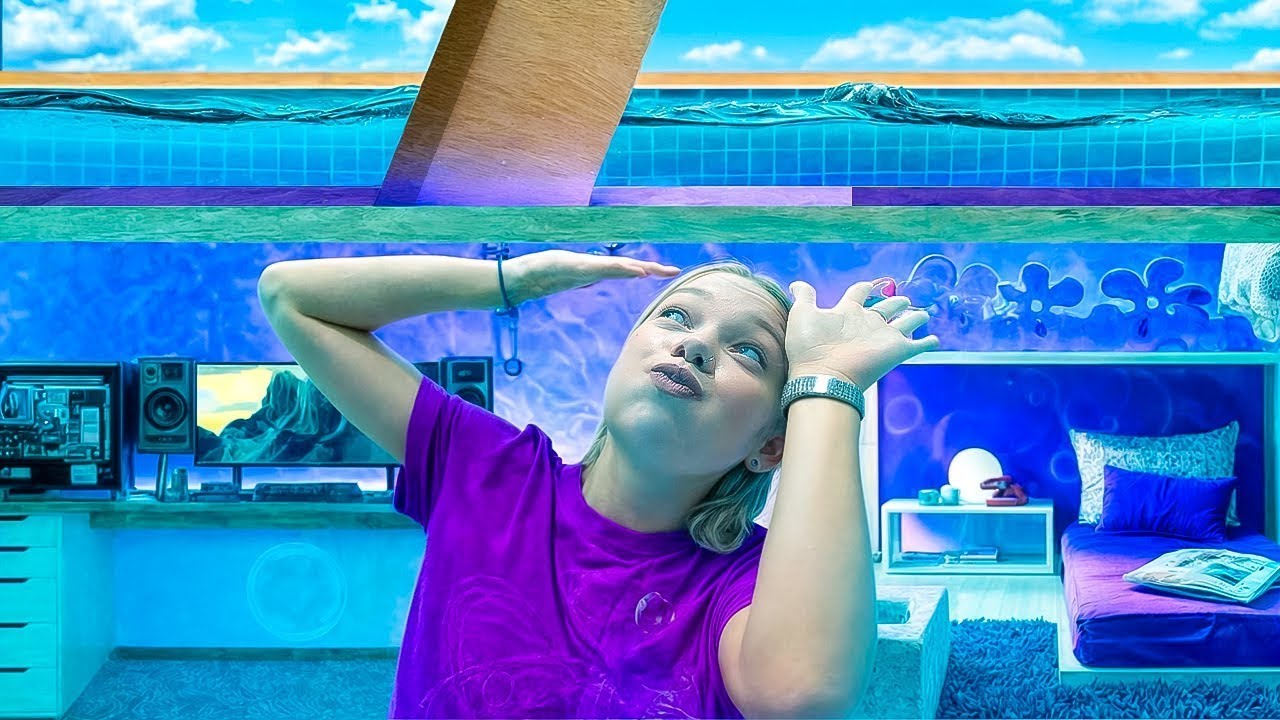 J'AI TROUVÉ UNE PIÈCE CACHÉE DANS LA PISCINE! 🤩 Caramelkins FR