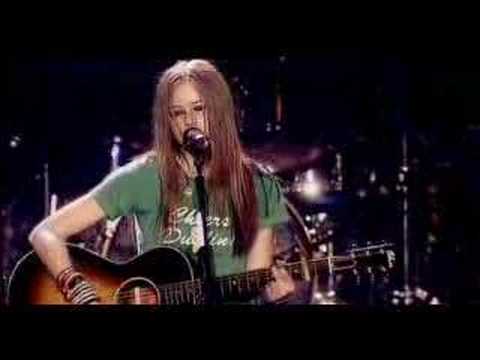 Avril Lavigne (+) Tomorrow (Live)