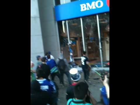 VancouverRiot2.MOV