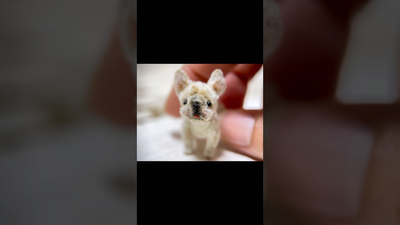 What a small Dog! Cute puppy made of pipe cleaner モールで作った