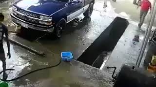 واثق الخطوة يمشي ملكا ههههههههه