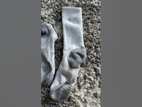 Shezza socks stay winning against blisters 🤝 - YouTube