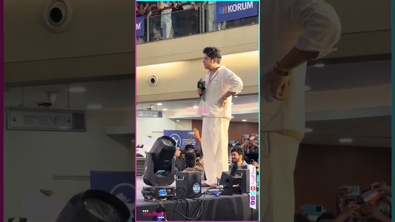 Varun Dhawan Spreads Smiles During Fan Interaction | Total Filmi #totalfilmi #varundhawan