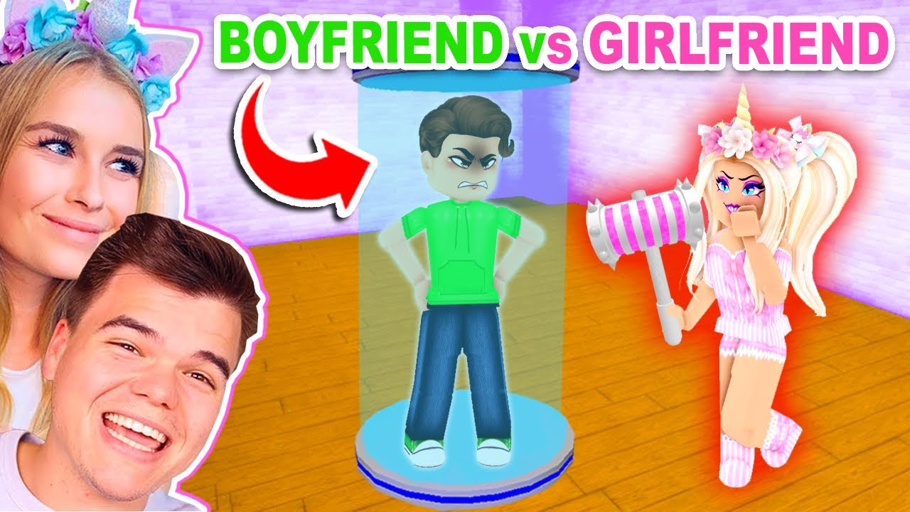 BOYFRIEND Vs GIRLFRIEND In Flee The Facility! (Roblox)