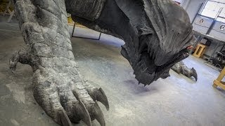 Making a Life-Size Dragon! (Monster Hunter 4 Ultimate)