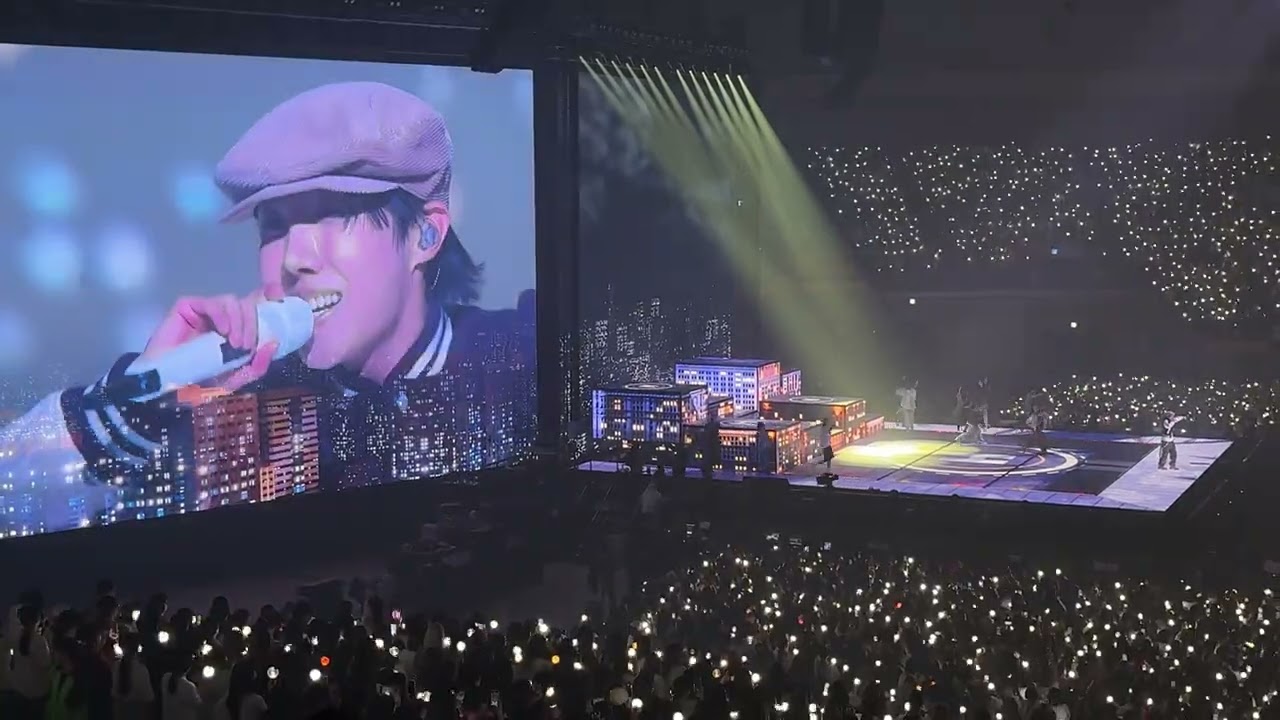 250302 J-Hope ‘i wonder…’ live in concert Hope on the stage