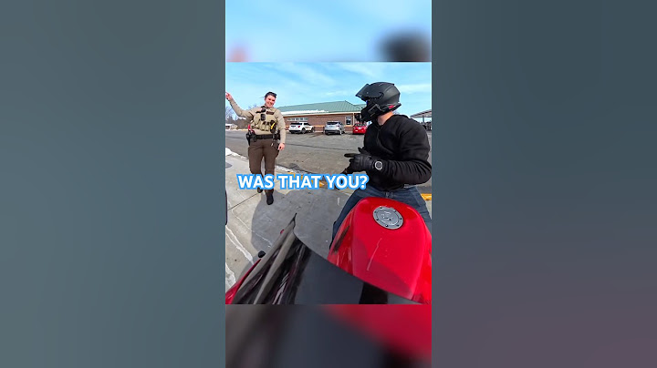 Cool female cop asks biker if he was speeding 🚔 (via theseus.rr/ig)