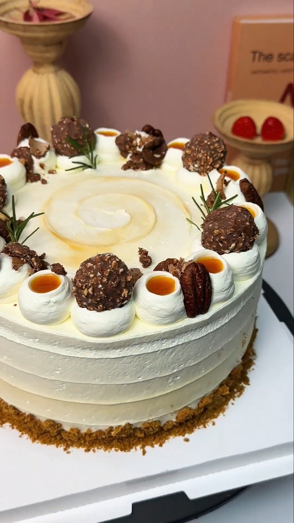 Immersive | Make 8-inch caramel Ferrero Rocher cake. Daily life of bakers. Immersive cake making.