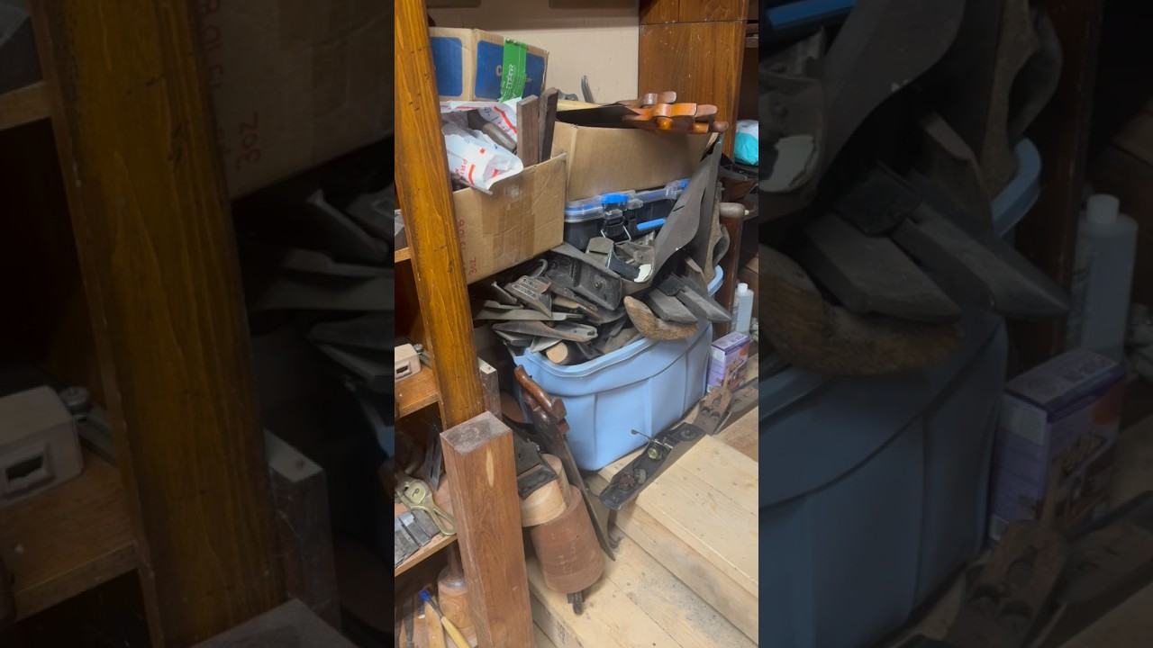 Hooray for shop organization! More shelves to hold more hand planes & parts! 