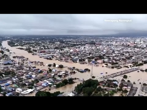 Severe flooding in Thailand leaves at least 33 dead as rescue crews continue operations