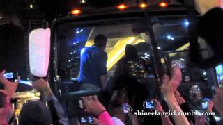 Idols Boarding the Bus screenshot 5