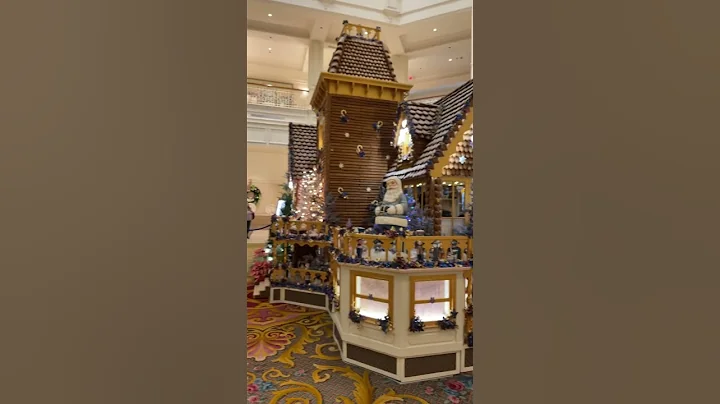VISITING THE GINGERBREAD HOUSE AT DISNEY GRAND FLO...