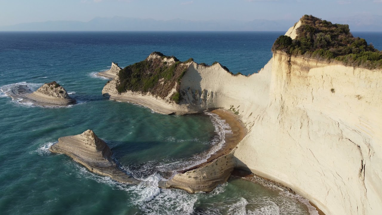 Sandsteinfelsen in Korfu Griechenland Cliff View Point Corfu Esperii 490 81 Greece 4K
