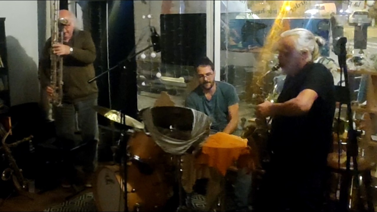 Concert at the Blue Fox, Agen - (Jean-Luc Petit, Roland Devocelle, Urbuli Baba)