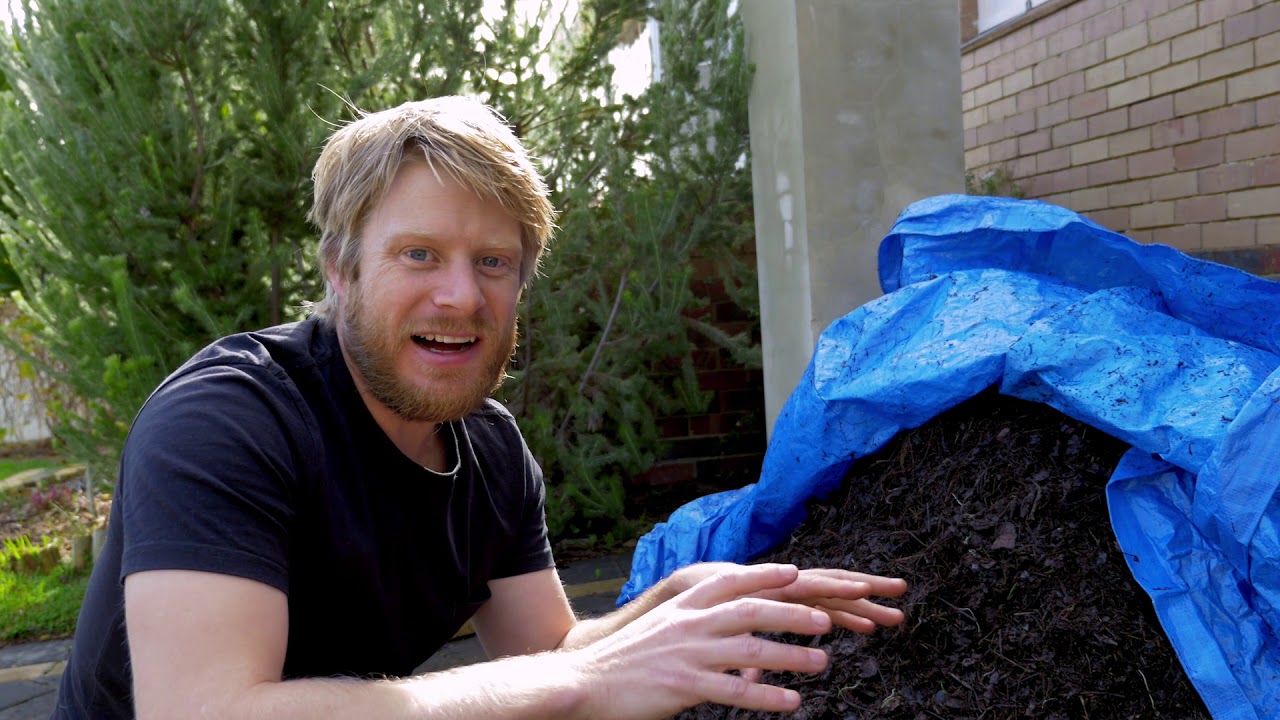 Permaculture The Documentary Craig builds an urban hot compost (Day 48