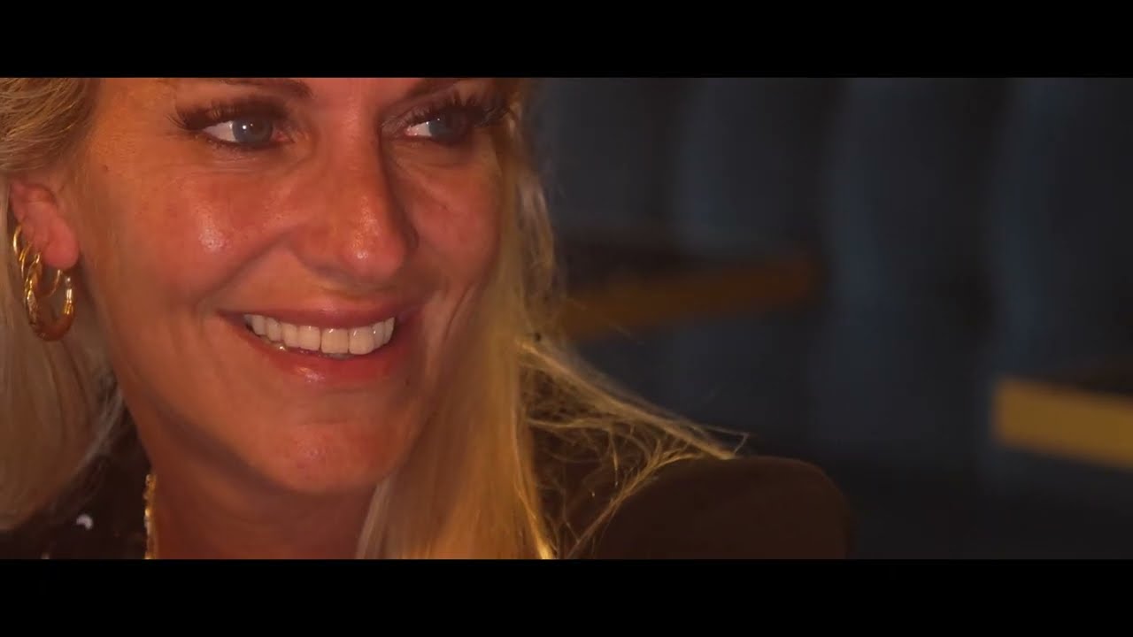Janus Hoekstra brengt nieuwe single "Een blik in jouw mooie blauwe ogen" uit