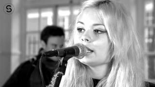 Nina Nesbitt - 'Stay Out'