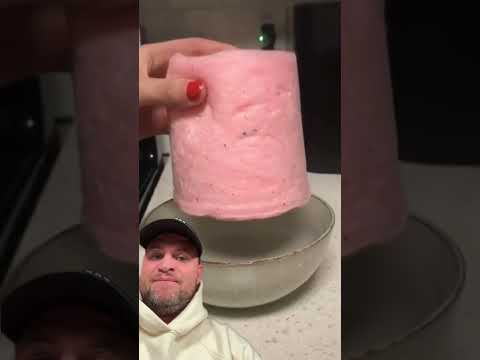 SATISFYING ICE IS CRAZY #shorts