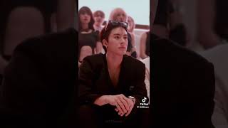 I miss Eric in this look @officialTHEBOYZ