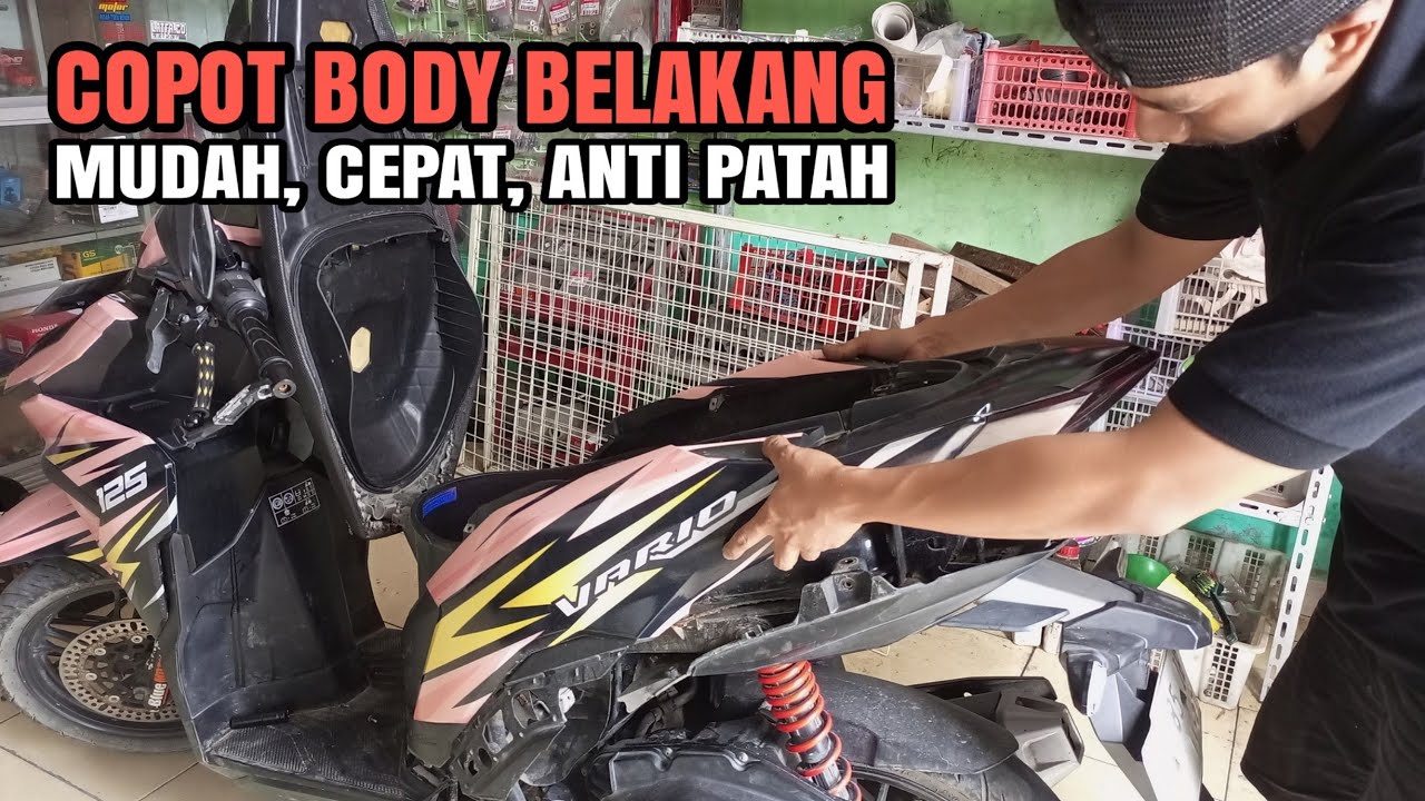 CUMA 7 menit❗Melepas cover body belakang Honda NEW VARIO