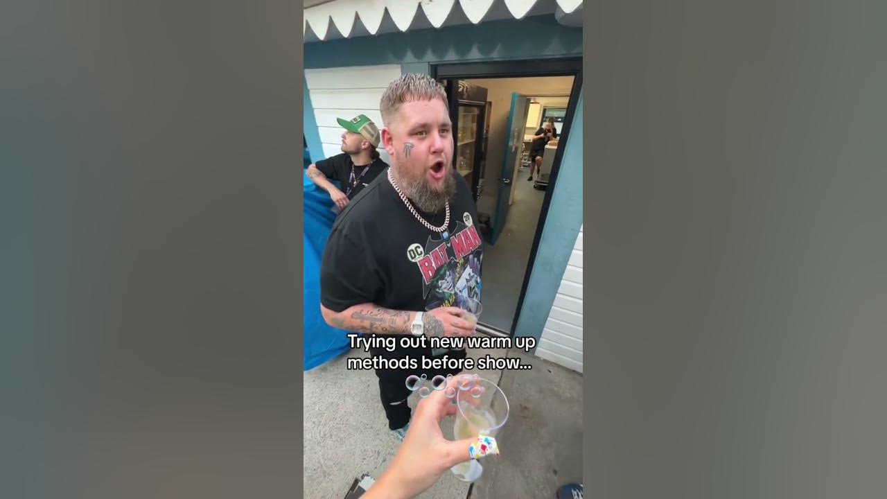 Not sure how helpful it is though… #music #behindthescenes #ragnboneman #funny #summer