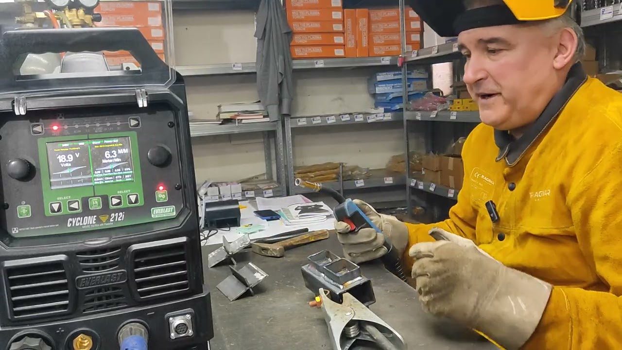 Everlast Cyclone 212 0.8 miks gas c18 - YouTube