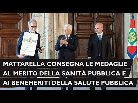 Il Presidente Mattarella consegna le medaglie al Merito della Sanità Pubblica