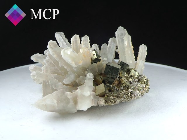 GFS0117 QUARTZ, PYRITE - GREECE